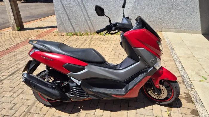 Yamaha Nmax 2018 vermelha automática