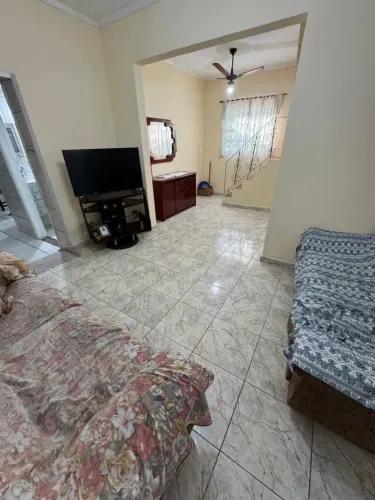 Sobrado Amplo com 02 dormitórios no Bairro Macuco em Santos / SP