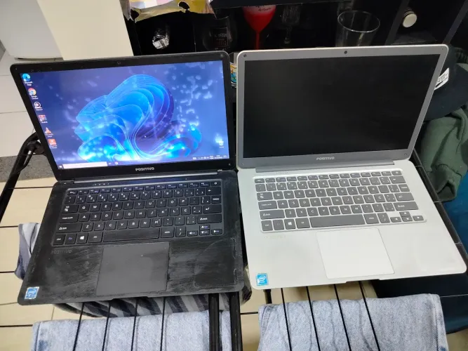 2 notebooks