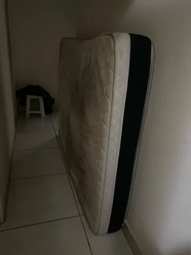 Vendo colchão de casal