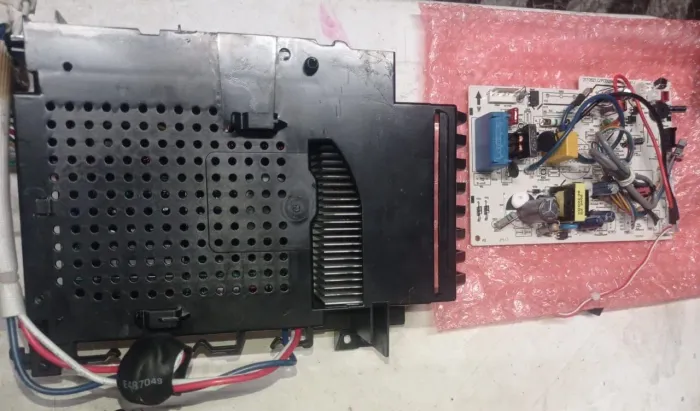 Placas Condensadora e Evaporadora Ar Hisense 9000btu Zeradas