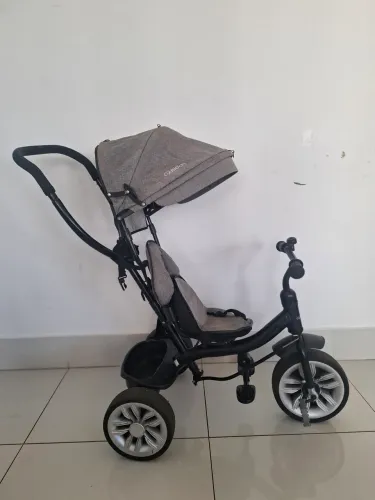 Triciclo infantil