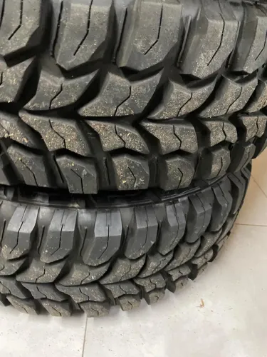 Pneus 235/75-15