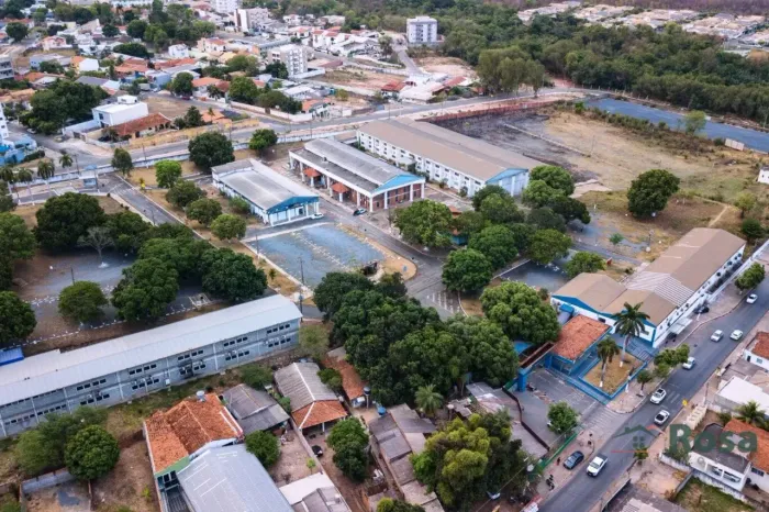 Complexo educacional em corredor principal, com vocação para incorporação Santa Marta, Cu