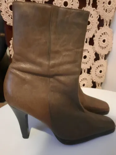 Bota da Schutz