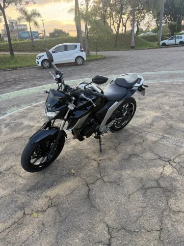 Fazer 250cc , vendo abaixo da tabela no pix 