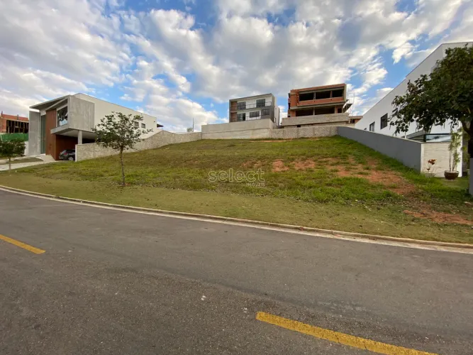 Terreno com projeto aprovado no Condomínio Alphaviile.