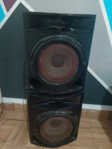 Caixa de som lg 