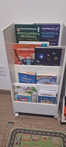 Estante de livros