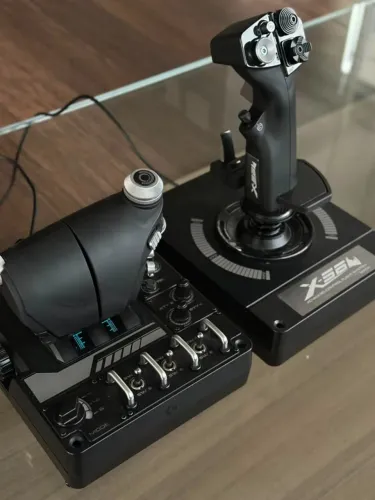 Logitech x56 Simulador de voo