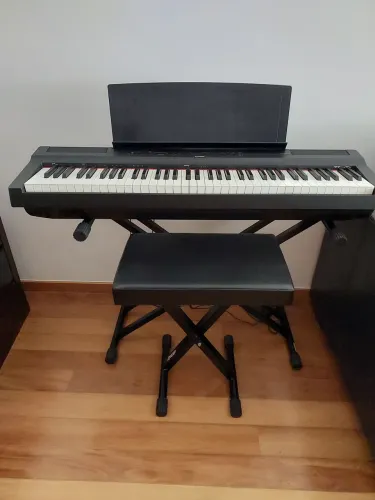 Teclado Yamaha P-121