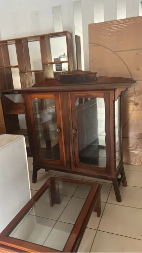 Cristaleira Antiguidade
