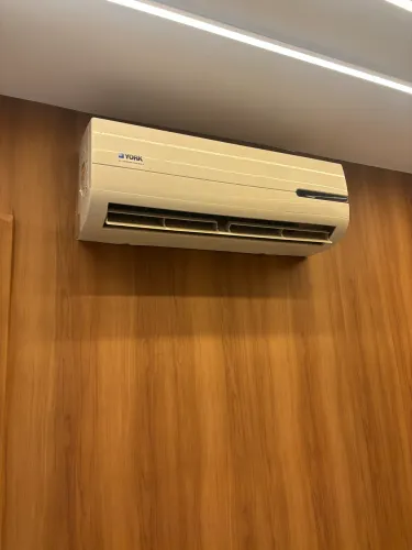 AR CONDICIONADO FUNCIONANDO