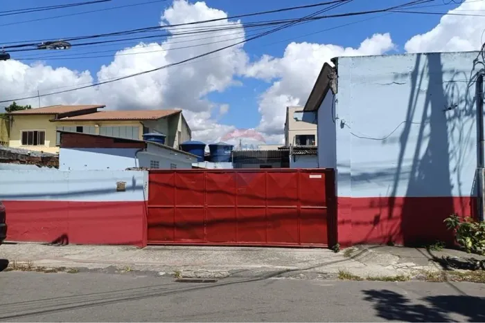 Galpão para Aluguel em Jardim Tropical / Serra  Estrutura Ideal para Frigorífico ou Empres