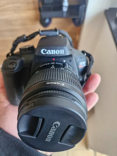 Canon EOS rebel T100