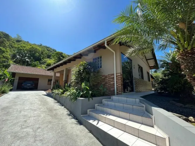 Casa BENEDITO NOVO - SC