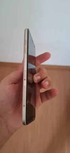 Celular A56 com defeito