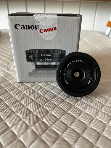 Lente Canon EF-S 24mm f/2.8 STM Pancake - (USADO) Na Caixa Completa
