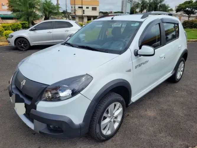 Renault Sandero Stepway Hi-power 1.6 8V 5P 2014