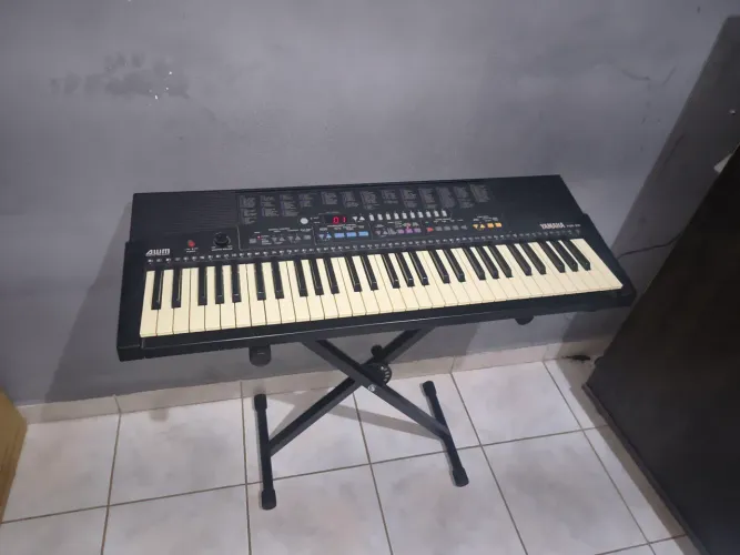 Yamaha PSR-210 Original + Fonte | Funcionando | Leia a Descrição