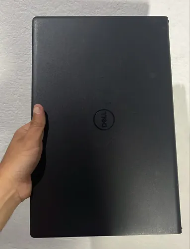 DELL INSPIRON 15 - CORE i3 / 256GB / 8GB RAM.