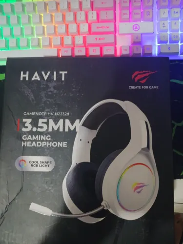 Fone havit gamer com rgb. Vem com caixa.  3.5mm
