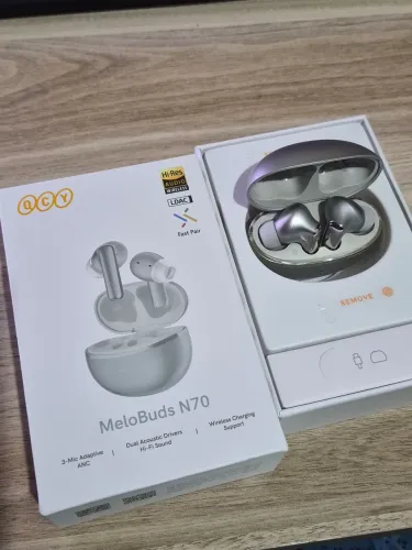 Fone de Ouvido QCY MeloBuds N70