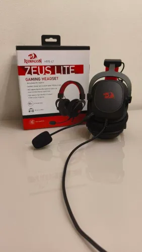 Fone gamer Redragon Zeus lite melhor fone para quem quer conforto e performance 