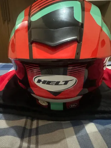 Capacete helt 60