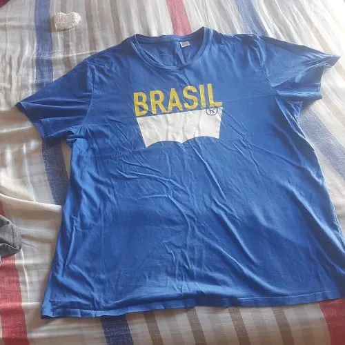 Camiseta levi's brasil XXL