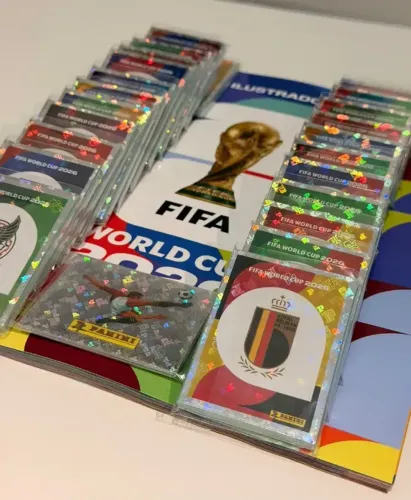 Álbum da Copa do mundo 2026, completo c/ capa de proteção e todas as figurinhas para colar