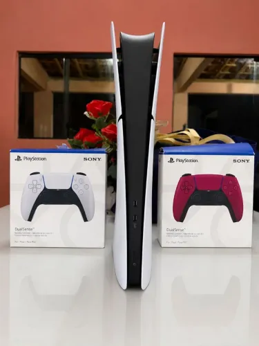 PS5-SLIM-SEMI-NOVO COM DOIS CONTROLES ORIGINAL!
