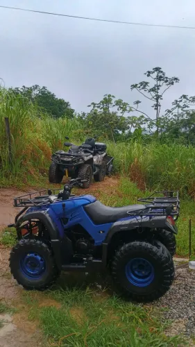 Vendo quadriciclo Traxx 250cc  transmissão 