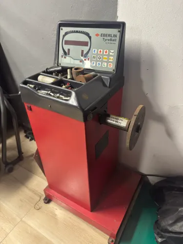 máquina de balancear Eberlin