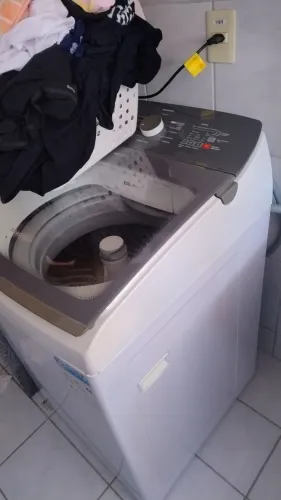 DOAÇÃO Máquina de lavar 14kg COM DEFEITO 