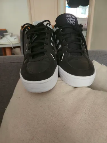 tenis adidas midicity low 42
