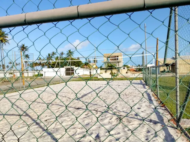 Lotes no condom. Caueira Beach. Proximo a praia