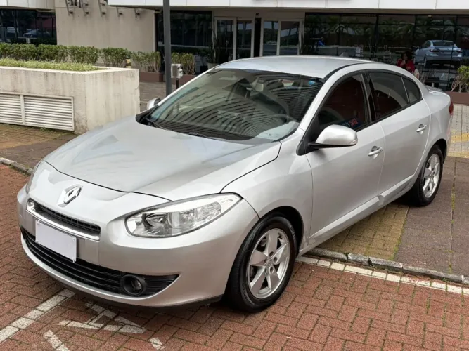 Renault Fluence Sed. Dynamique 2.0 16V Flex Aut. 2012