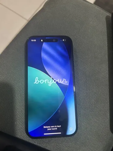 Celular iPhone 16