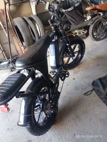 Bike elétrica semi nova