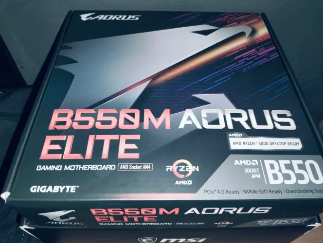 Placa Mãe AORUS ELITE B550