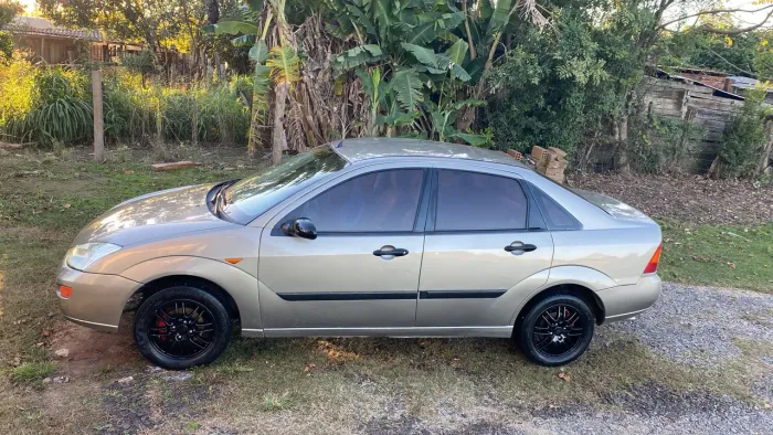 Ford Focus Sedan 2.0 16v/2.0 16V Flex 4P 2002