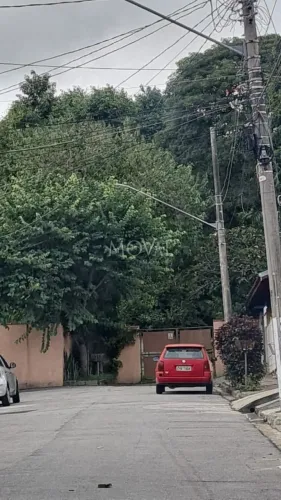 Oportunidade Única de Investimento em Pindamonhangaba: Área de 6866m² com Zoneamento Misto