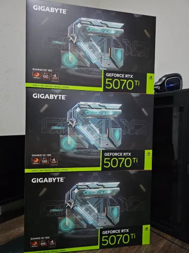 Placa de video Nvidia Rtx 5070Ti Gaming OC
