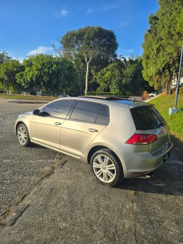 Volkswagen Golf Comfortline 1.0 TSI Total Flex Mec. 2017