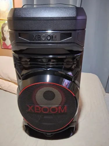 CAIXA DE SOM LG NRC5 COM POUCO USO. 