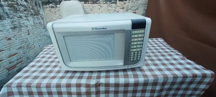 Microondas Electrolux MEF41 de 30L com Garantia