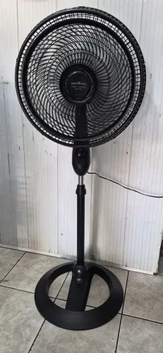 Ventilador de coluna Britânia Turbo 40cm funcionando perfeitamente 