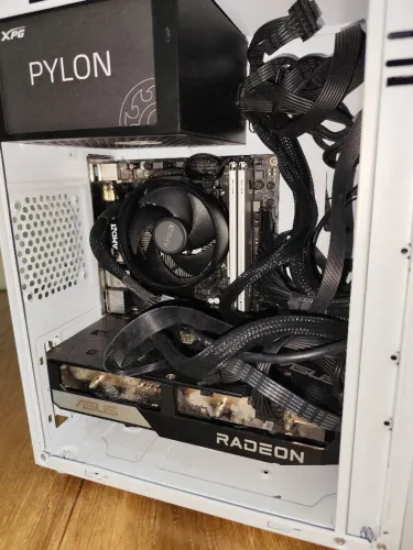 PC GAMER ryzen 5500 RX 6600XT 1TB SSD