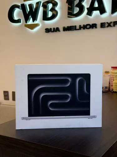 MacBook Pro M5 14.2 16GB 512GB Silver - Loja Física